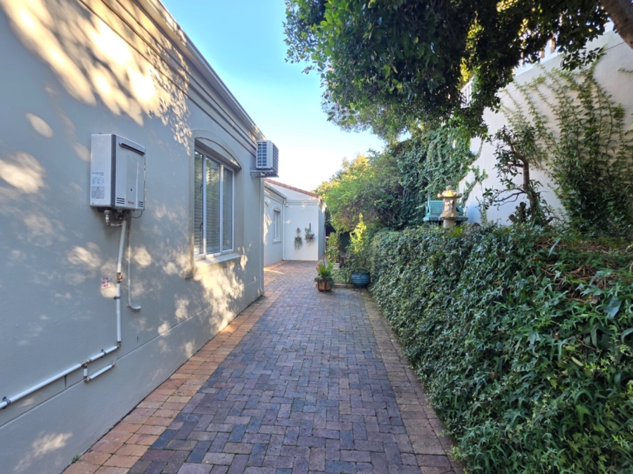 4 Bedroom Property for Sale in Dennegeur Western Cape